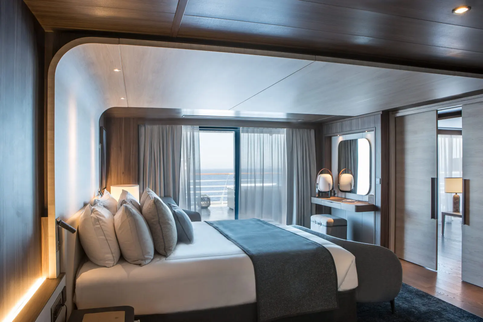 Le Commandant Charcot Stateroom