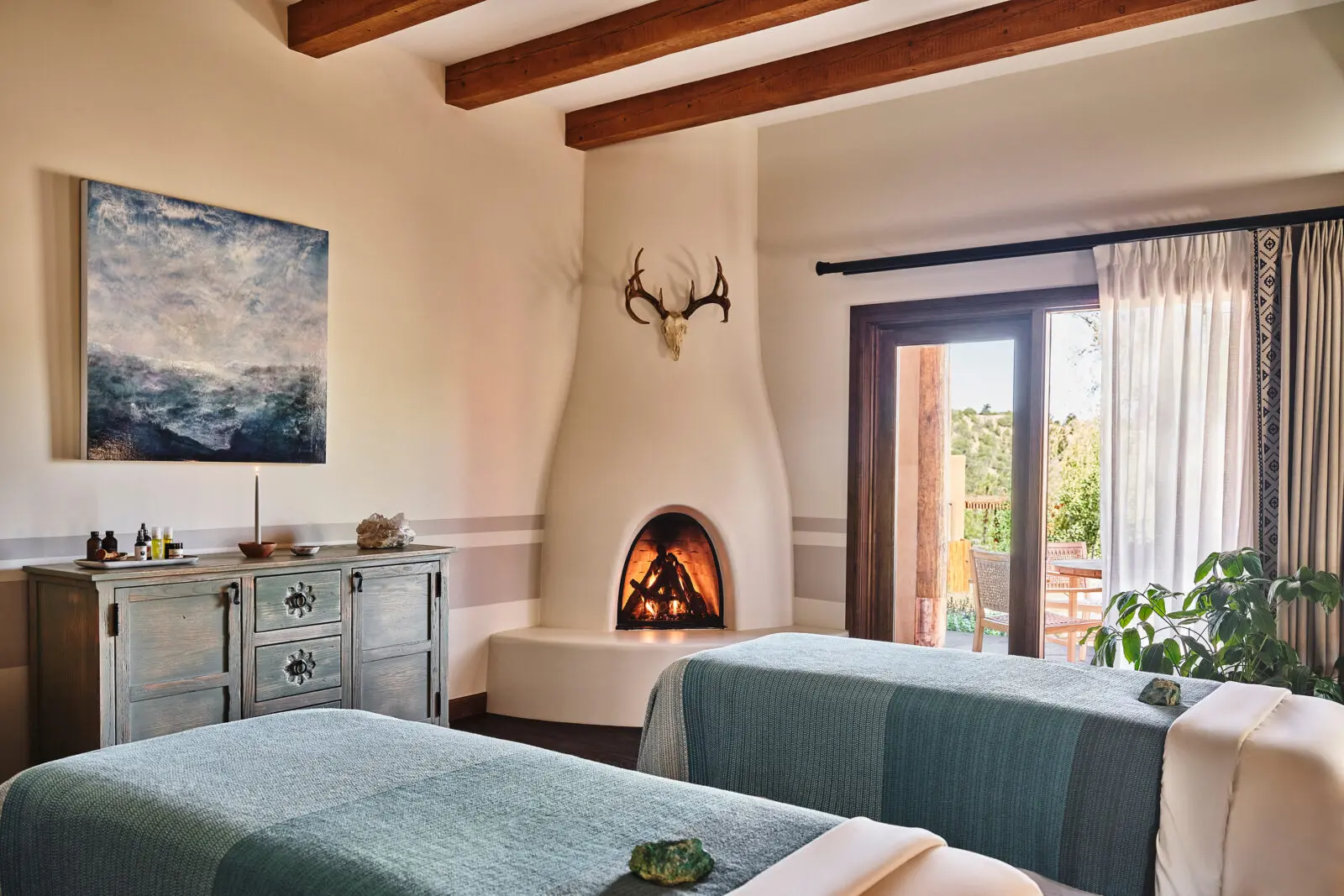 Enjoy a relaxing treatment at Stream Dance Spa. (Photo by Auberge Collection)