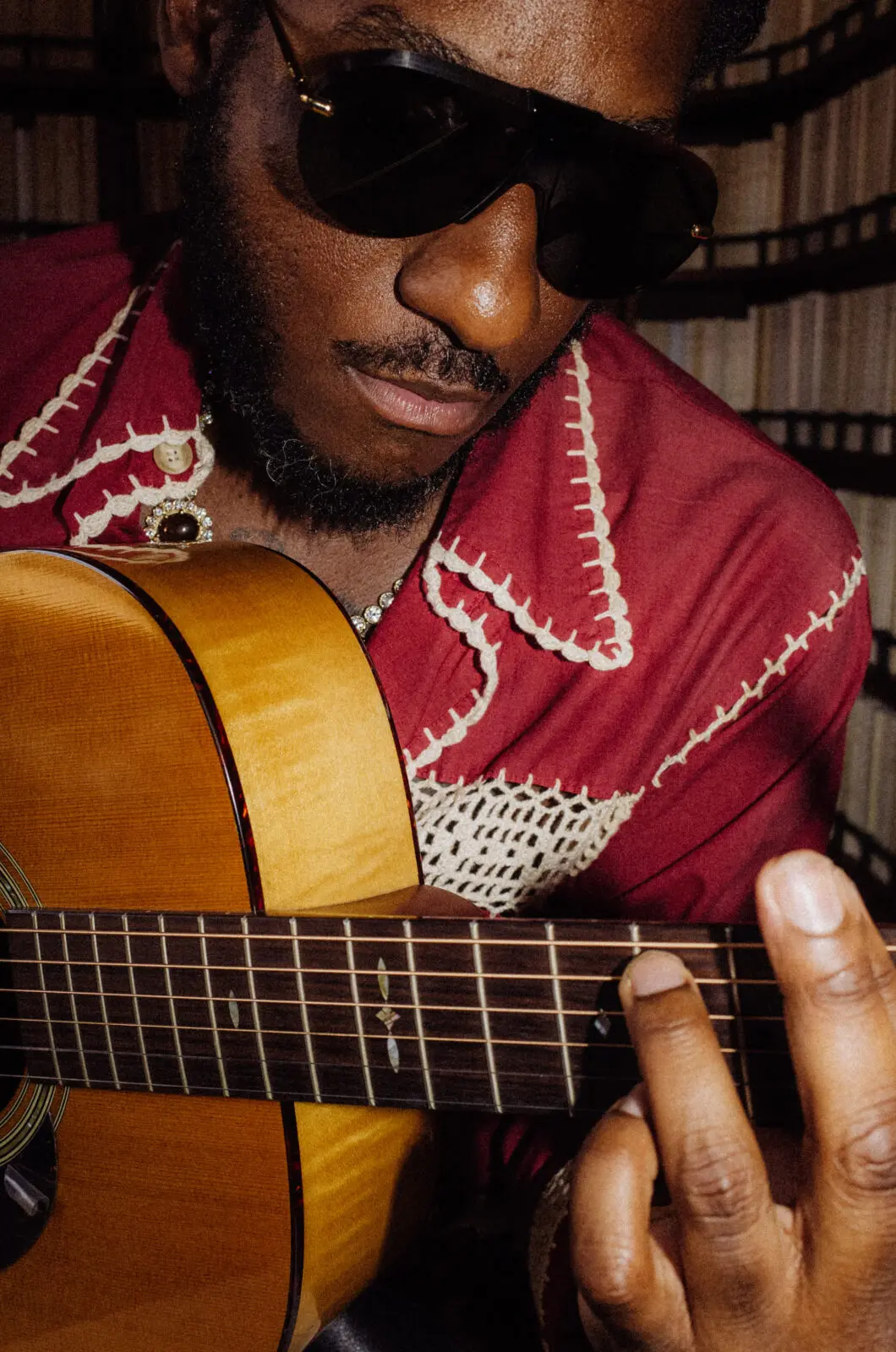 During his journey, Bridges made the most of the moment, surprising delighted passengers with an intimate performance in the bar carriage. (Photo by Belmond)