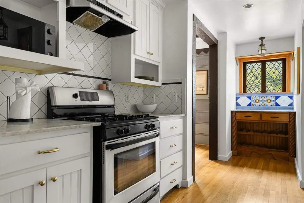 2865 Alden Avenue is simple but filled with character and will allow any homebuyer to make it their own.