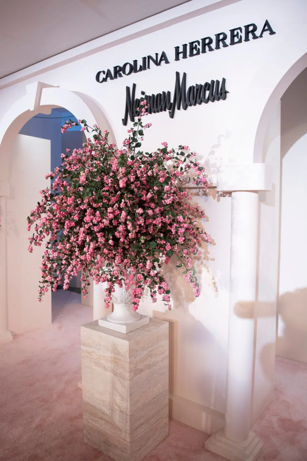 Dallas-based Concepto designed the florals.  (Photo by Tamytha Cameron and Celeste Cass)