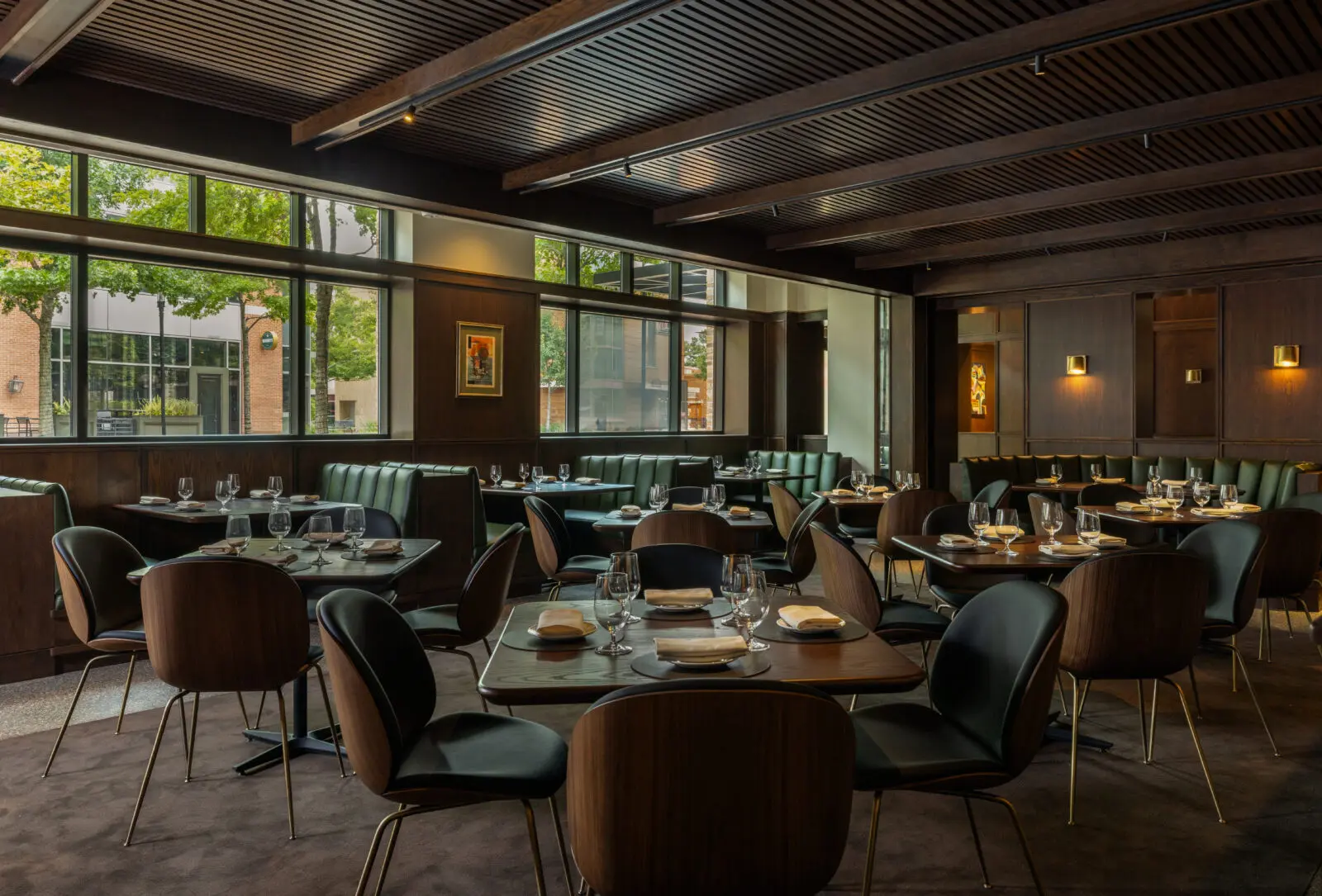 The main dining room at Bar Bludorn on The Woodlands Waterway sets the scene. (Photo by Claudia Casbarian)