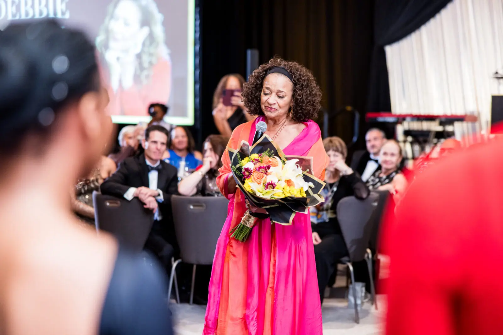Award winning actress, dancer, producer, choreographer Debbie Allen recieves the Golden Trailblazer Award  at the Houston Arts Alliance 20th anniversary gala 