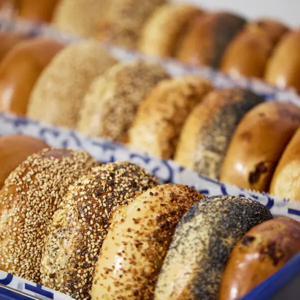 Long Lines Greet a New York Bagel Favorite’s First Houston Shop — H&H Bagels Makes Texas History In River Oaks