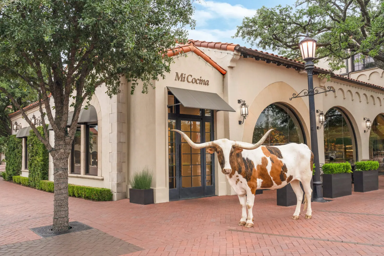 Gray Malin, "The Longhorn, Mi Cocina, Highland Park Village," 2026