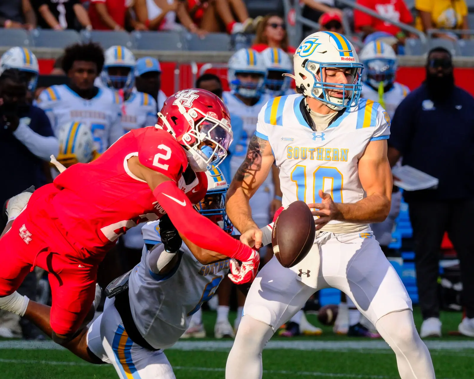 Jalen Mayo is becoming a defensive disrupter for University of Houston football. (Photo by F. Carter Smith)