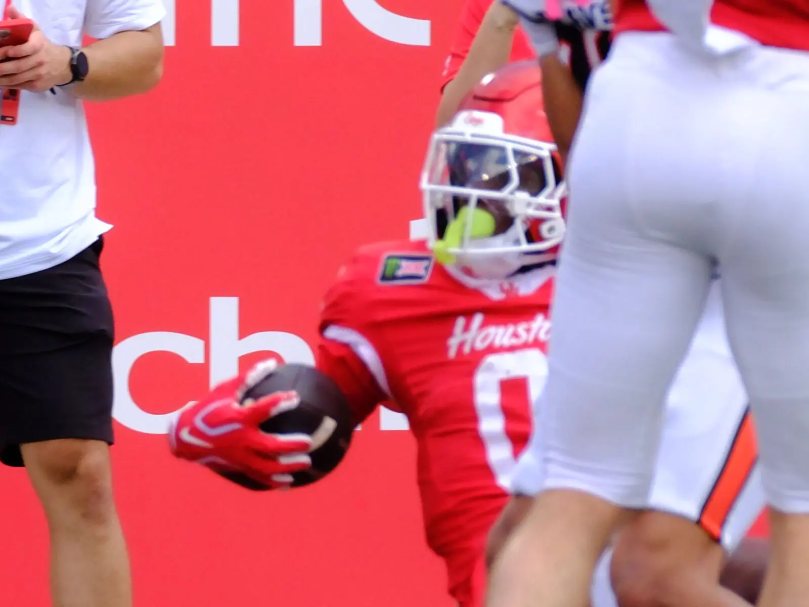 University of Houston receiver Amare Thomas has gotten even stronger this season. (Photo by F. Carter Smith)