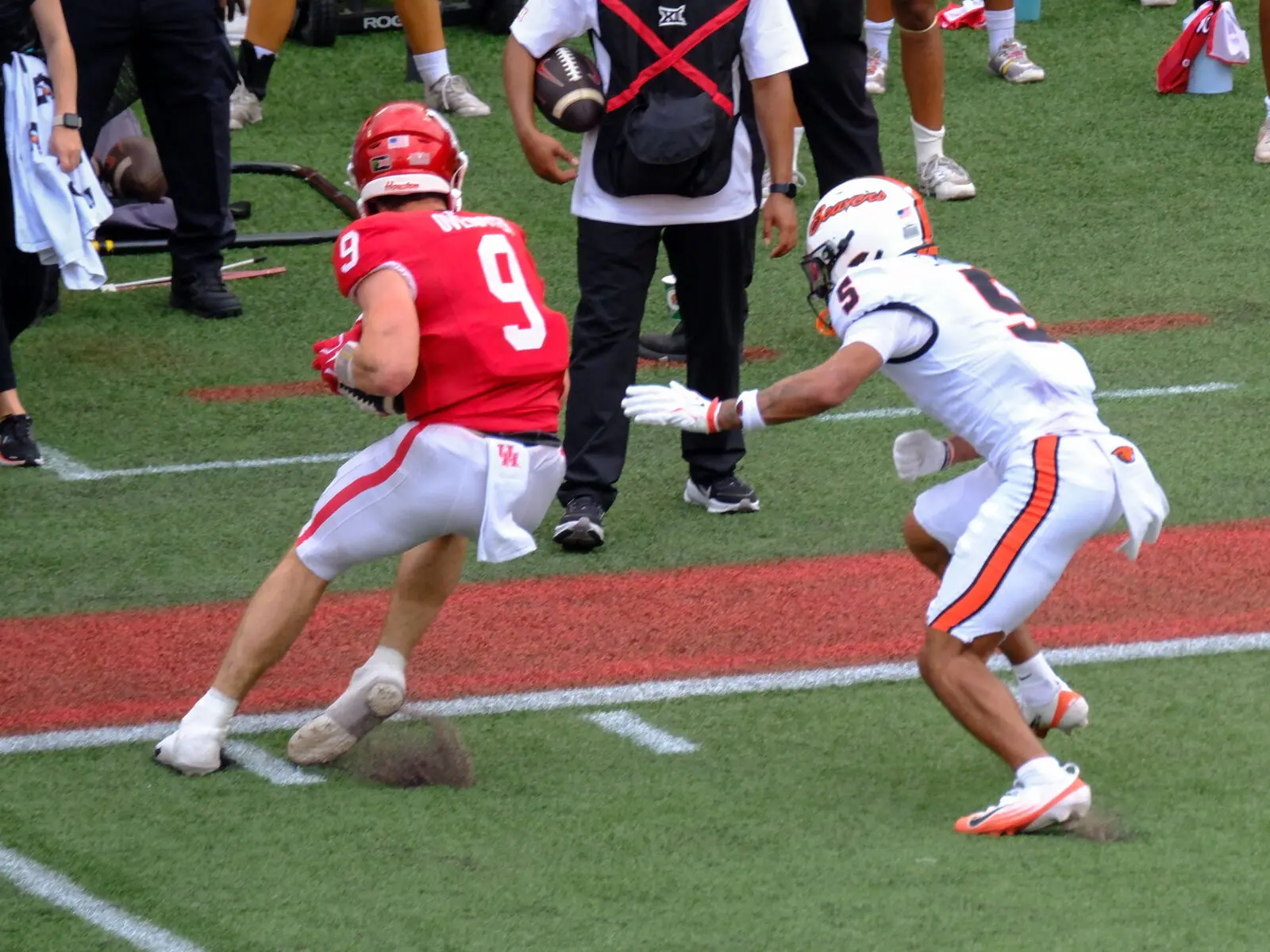 University of Houston's new tight end Patrick Overmyer is a steady pass catcher. (Photo by F. Carter Smith)