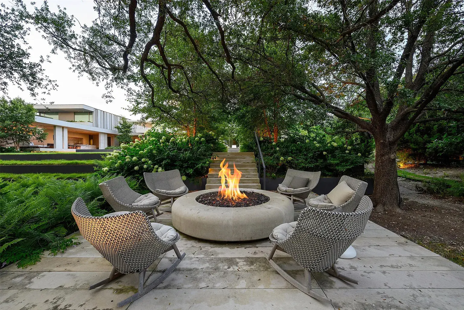 Casa de Ondas' outdoor fire pit. (Photo by Stephen Reed Photography)