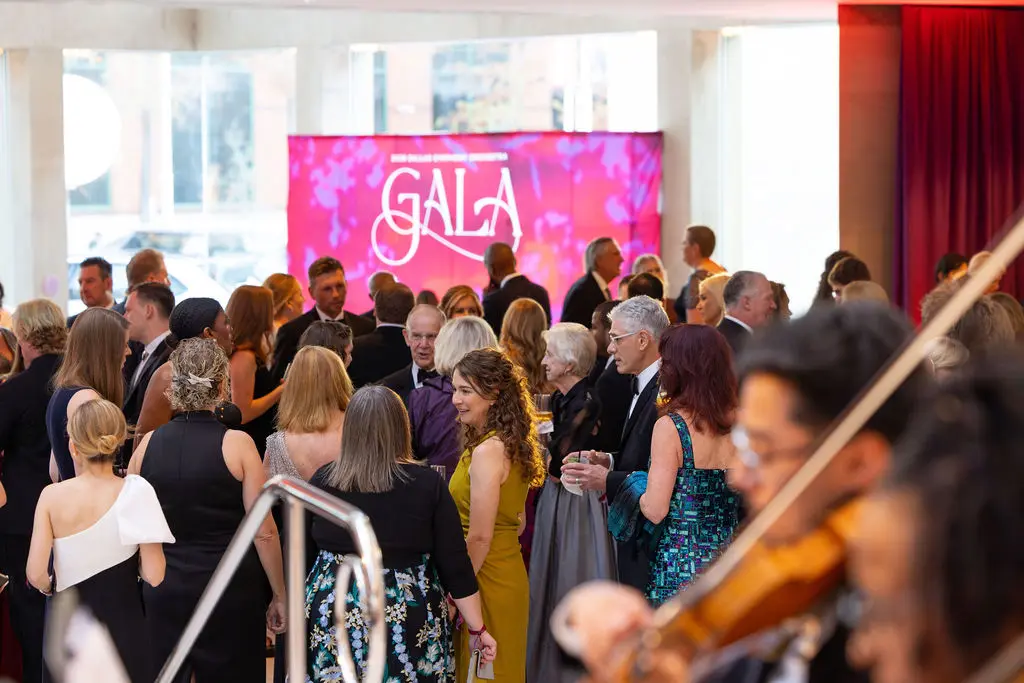 Gala guests mingle in the lobby during the reception. (Photo by Sylvia Elzafon) 