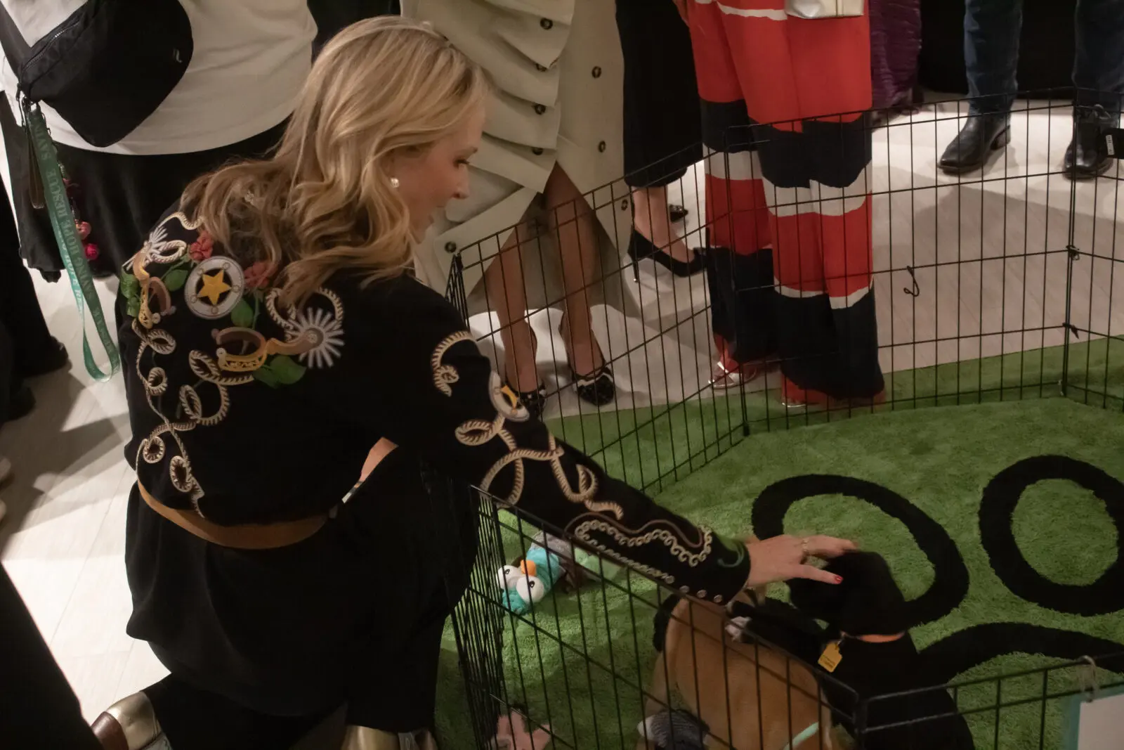 Mayor Mattie Parker greets the show's four-legged celebrities after the show. (Photo by Delast Gordon)