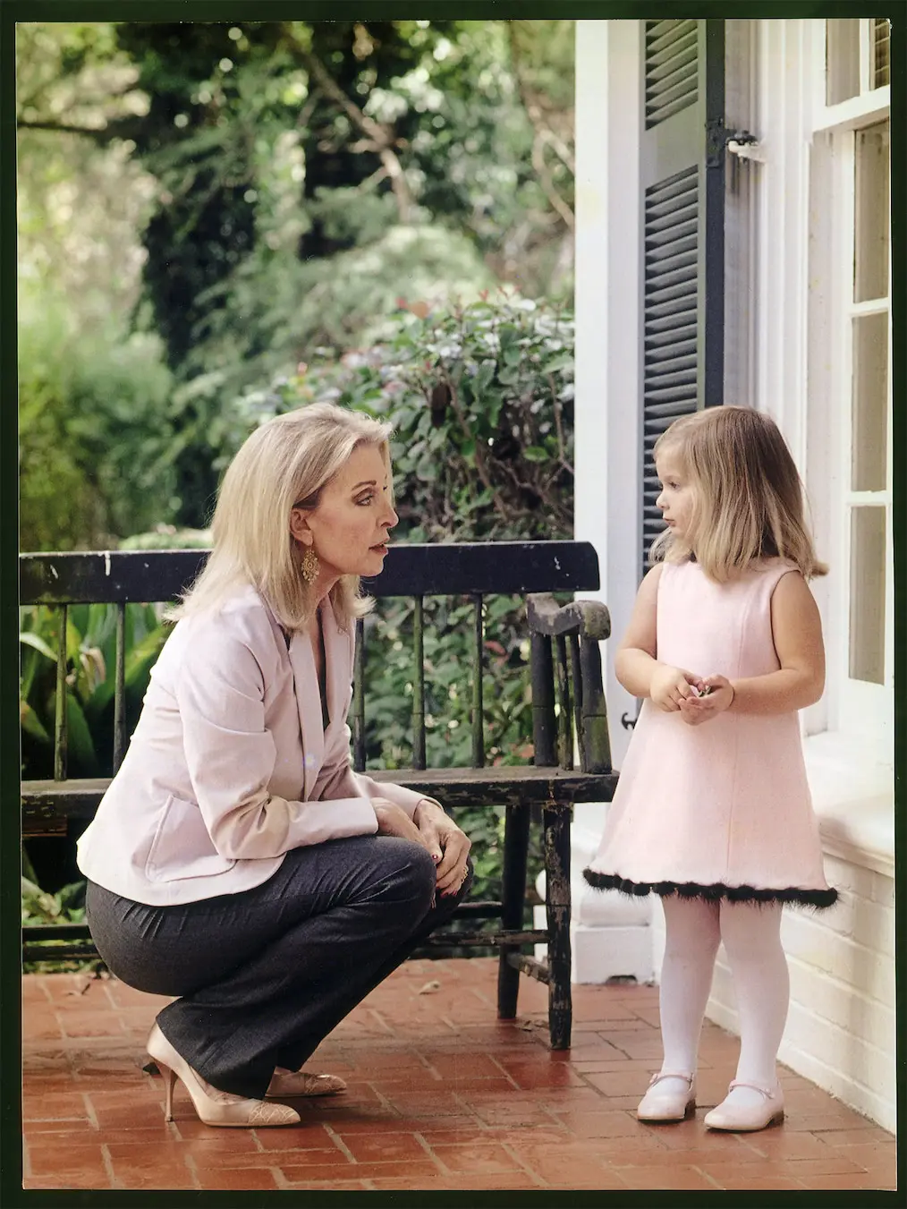 Jan Showers with her granddaughter, 
Eliza Showers Moldawer, 2004 (photo by Stephen Karlisch)