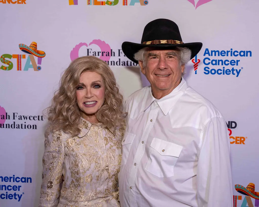 Donna Mills and Larry Gilman (Photo by Carol Vig)