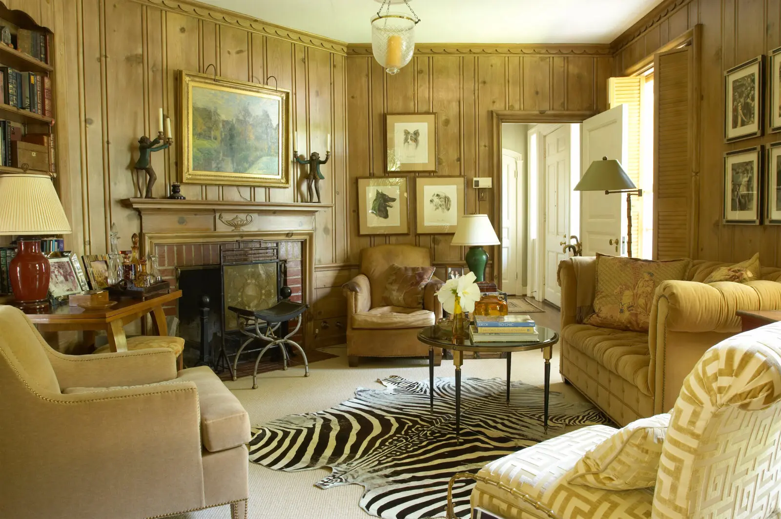 Project for Jan and Jim's home in Hillsboro, TX, early 2000s. Published in Jan Showers Glamorous Rooms. (Photo by Jeff McNamara)
