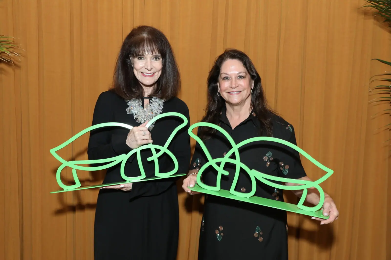 Sharon Ballew, Mari Epperson (Photo by Rob Wythe/Wythe Portrait Studio)