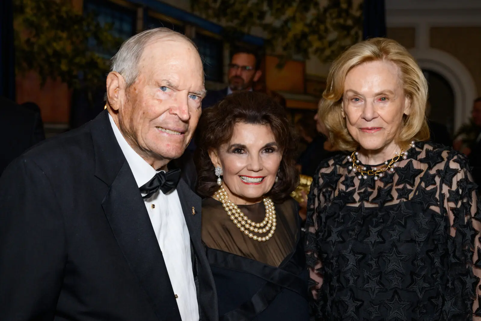 Dr. Walter & Linda McReynolds, Anne Duncan at 'An Evening for Rice's Honour' (Photo by Jeff Fitlow)