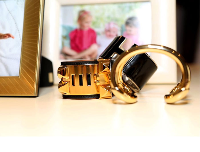 Some of Brenda's favorite jewelry designers are Hermès and Cartier.