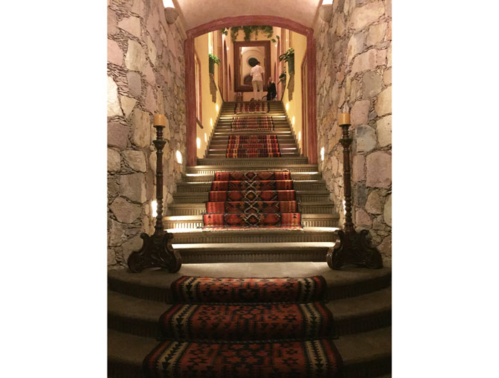 The grand entrance at Casa Heyne.