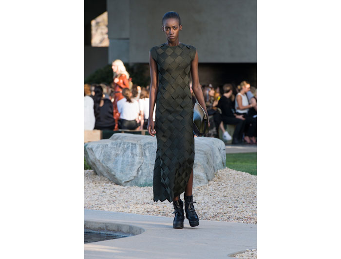 A look from the Louis Vuitton Cruise 2016 collection 