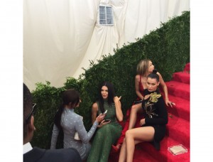 Gigi Hadid, Bella Hadid and Kendall Jenner on the steps at the Met