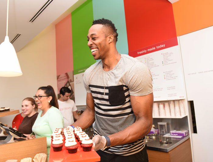 Dwight Howard shares cupcakes with fans. Photo courtesy Daniel Ortiz. 