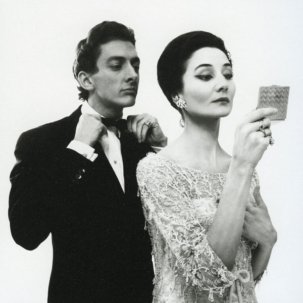 Raymundo de Larrain and Jacqueline de Ribes, 1961. Photograph by Richard Avedon.