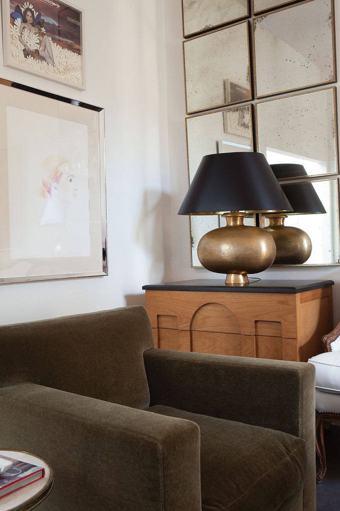 A cozy corner of the living room with a pair of Robert Kuo hammered-gold, washed bronze lamps from Ellouise Abbott showroom. 