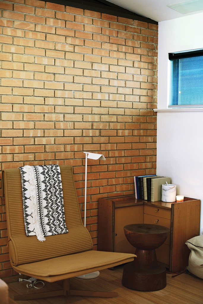 Joshua Rice: The vintage VVD Series chair by Vincent Van Duysen for B&B Italia is Rice’s favorite design. Vintage L-shaped cabinets from the Artona series, designed by Tobia
and Afra Scarpa for Maxalto. Turned solid-wood side table by Chris Lehrecke. Tab lamp by Barber and Osgerby for Flos.