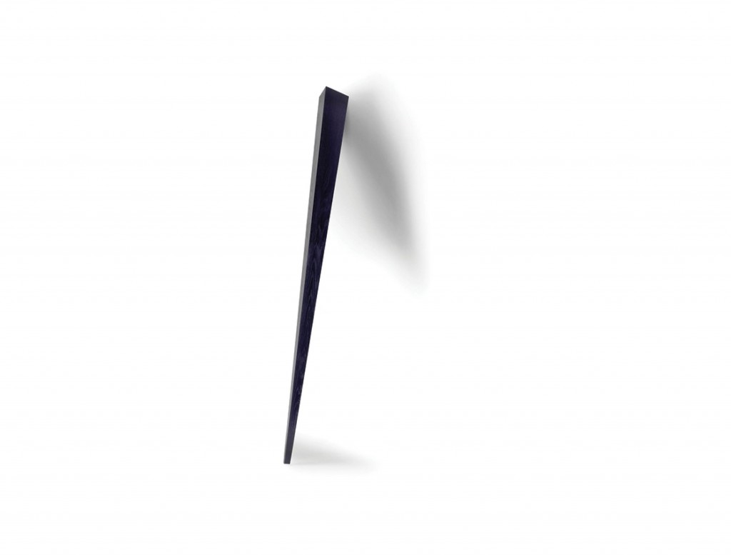 Heijden + Hume Point leaning floor lamp