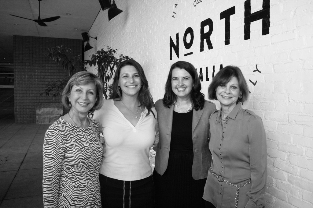 Theta Charity Antiques Show Toasts the Designers Walk, 09.23.2015
