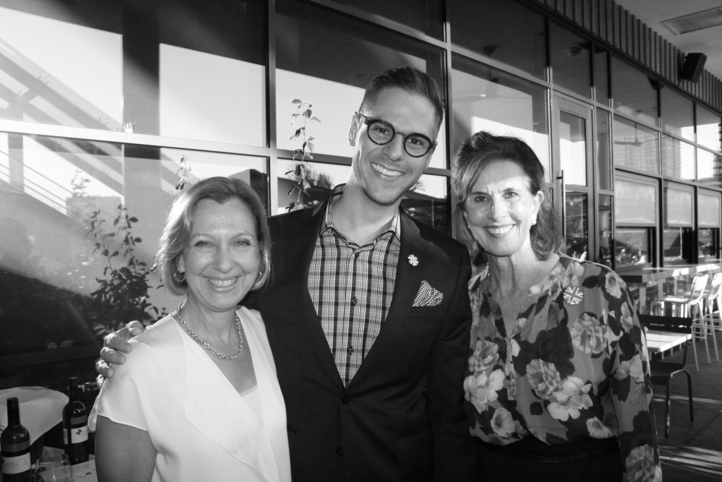 Theta Charity Antiques Show Toasts the Designers Walk, 09.23.2015