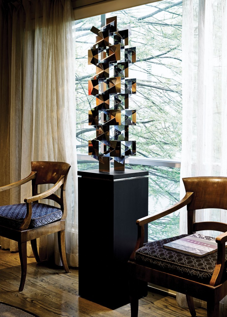 Francisco Sobrino’s Structure Permutationnelle in mirrored stainless steel from Sicardi Gallery. Pair of Biedermeier chairs.