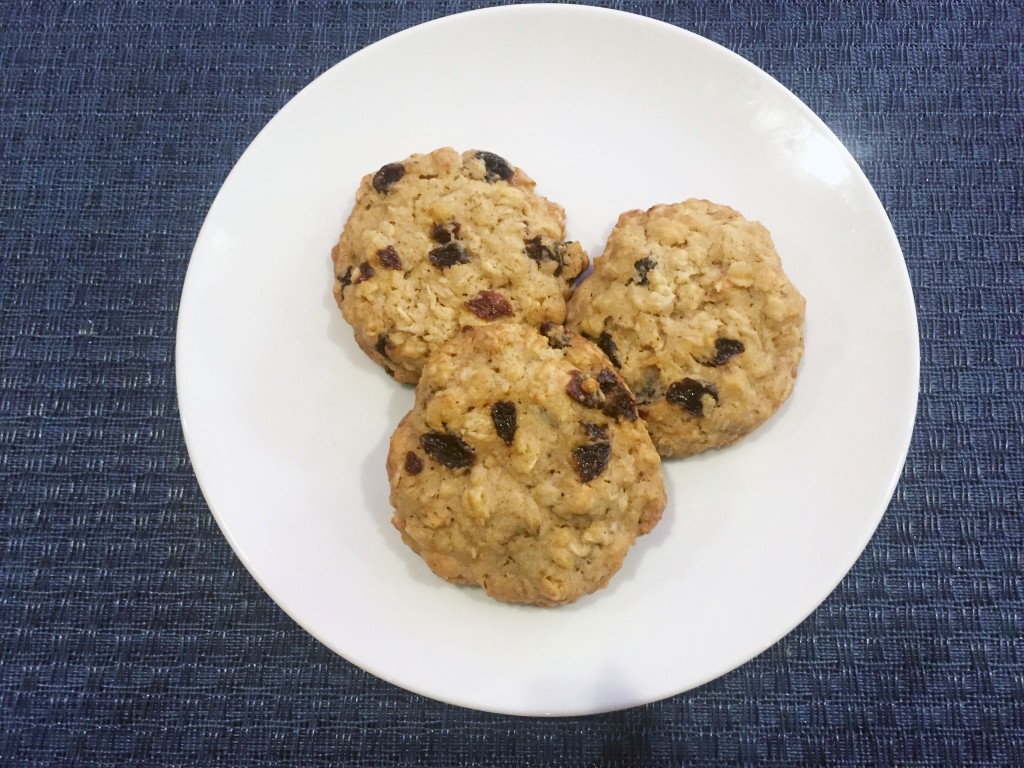 Because you can't eat just one, The Del's oatmeal cookies are served as a set of three. 