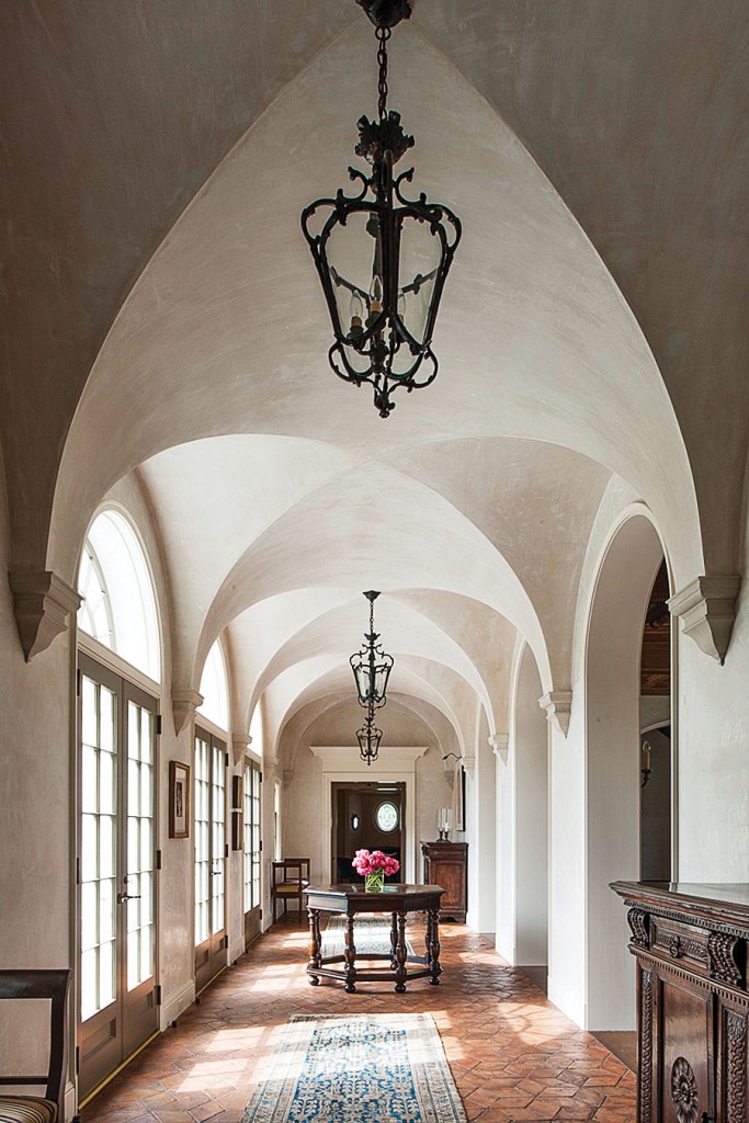 Curtis & Windham Projects: Contemporary Italianate residence in River Oaks