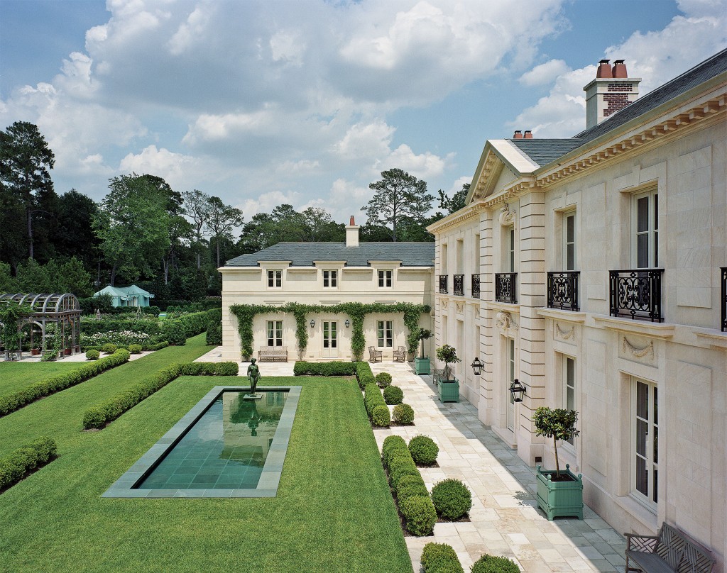 Inverness residence in River Oaks