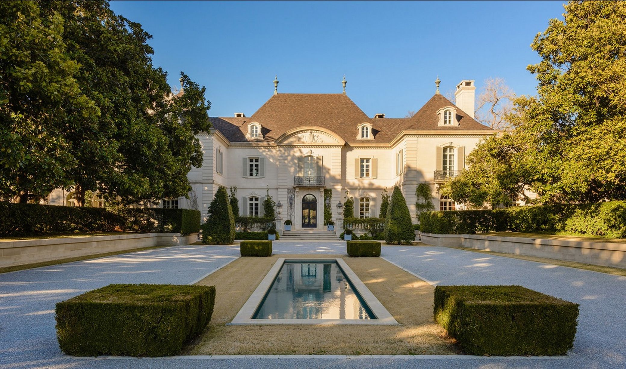 A 100 Million Steal? A Billionaire Banker Buys the Most Expensive