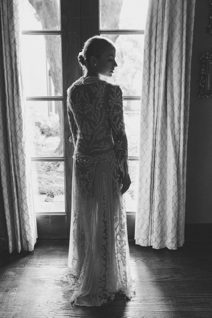 Stunning details on the bride's Valentino wedding dress