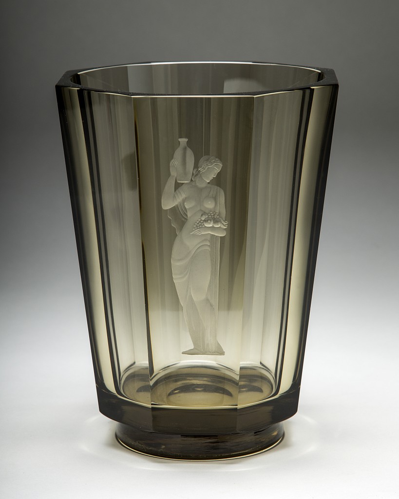 Orrefors vase engraved by Lindstrand at Antiques of River Oaks 