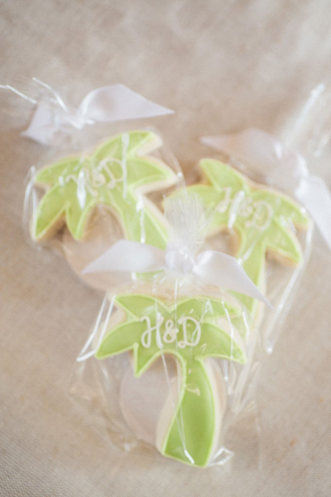 Custom iced sugar cookies, boasting the couple’s monogram, were also given to guests.