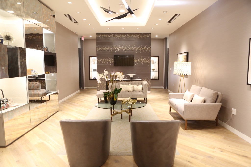 The Fifth Avenue Club (Photo by Priscilla Dickson) 