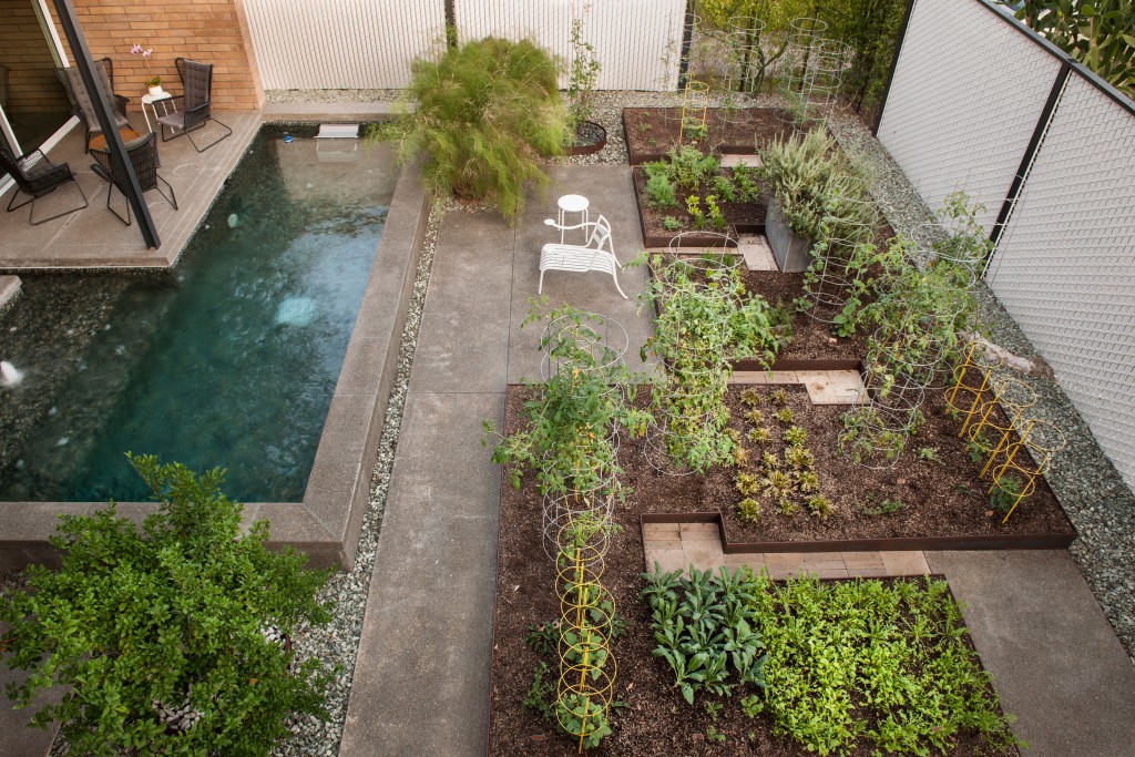 1514 Banks (ticket sales location); Lantz Full Circle, 2012. (Photo by Paul Hester)