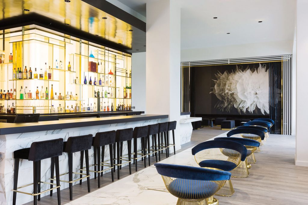 The bar of 51Fifteen at Saks Fifth Avenue 