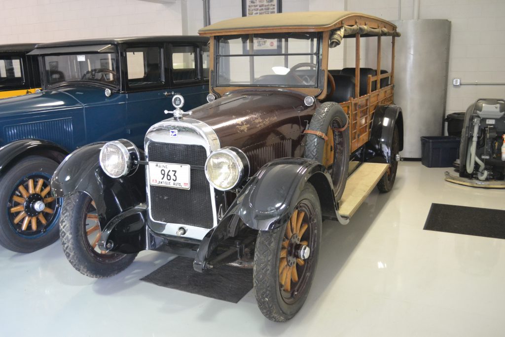 Buick's 1923 Station Wagon has a hood ornament that measures the operating temperature of the vehicle.