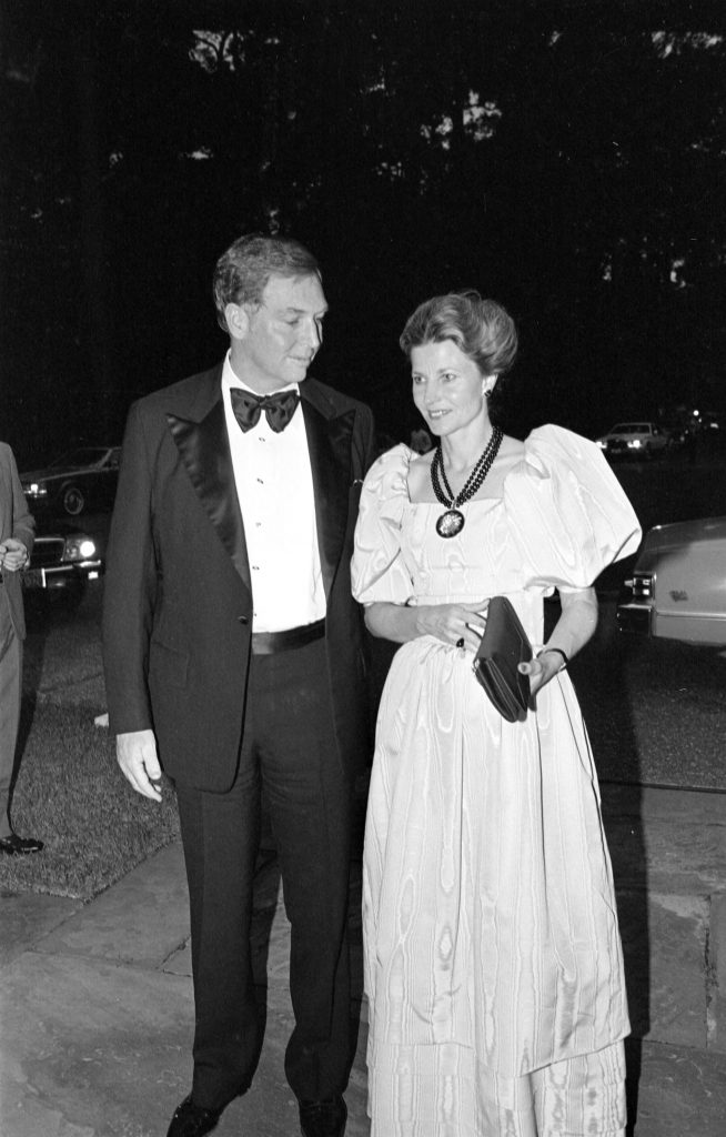 Do you know this handsome mystery couple?