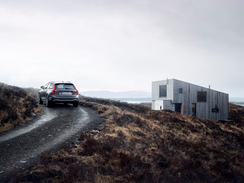 New Volvo V90 Cross Country Driving