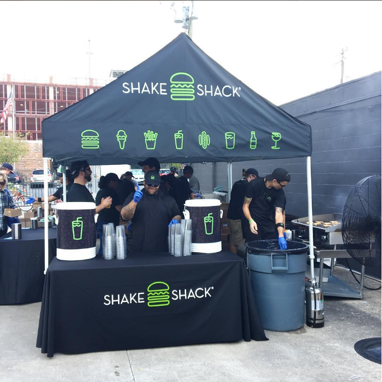 "@shakeshack crew pops up in Houston." — @stefontoast