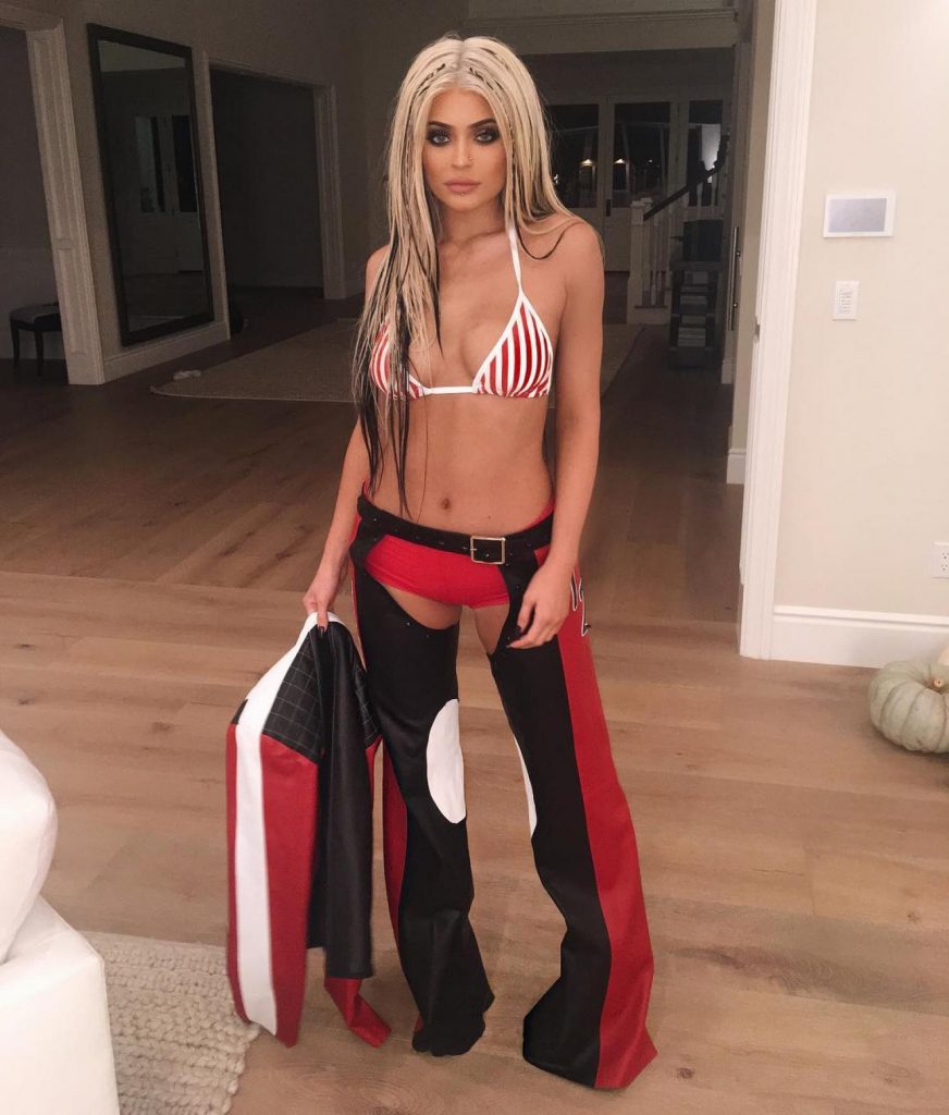 Kylie Jenner went "Dirrty" as Christina Aguilera circa 2002. 