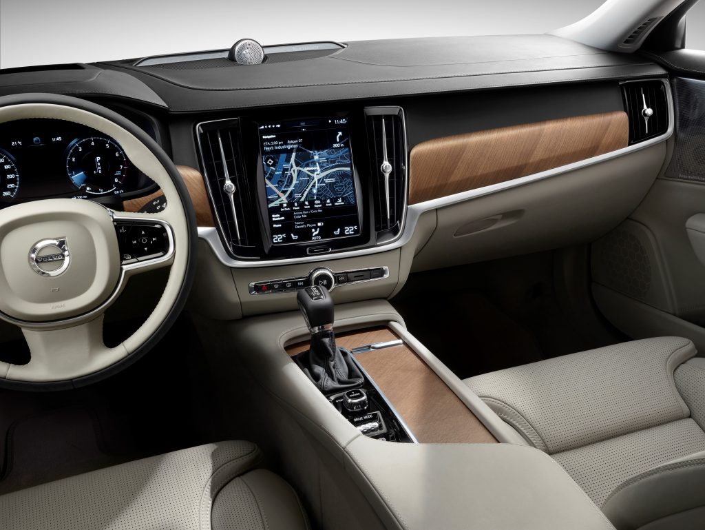 The interior cockpit of the Volvo S90