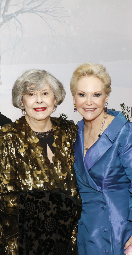 Dee Wyly, Jill Rowlett