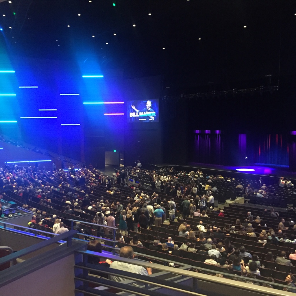 The crowd filing in for the Smart Financial Centre's Jerry Seinfeld opening was surprisingly well dressed. (Photo by Chris Baldwin.)